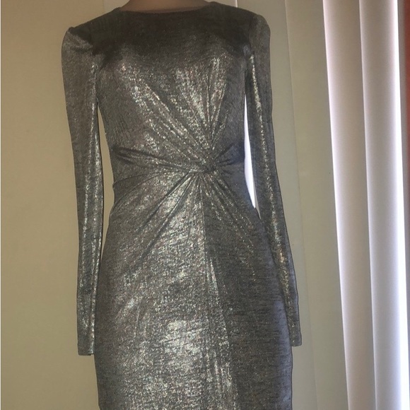 Vince Camuto color Silver size 2 - Picture 2 of 15